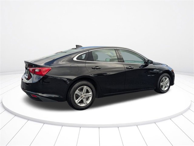 Used 2024 Chevrolet Malibu LT image 3