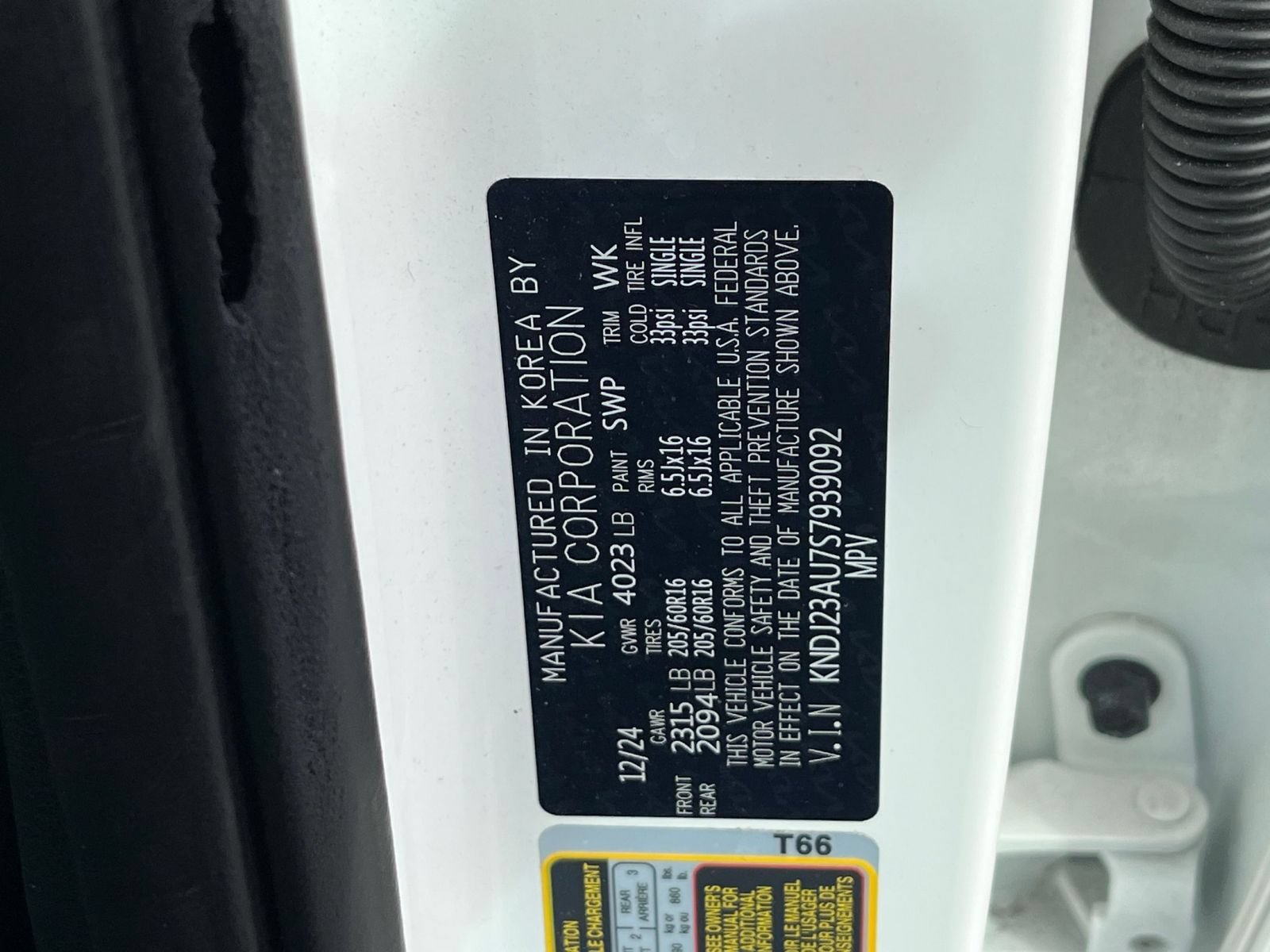 Used 2025 Kia Soul LX w/ LX Technology Package FWD image 26