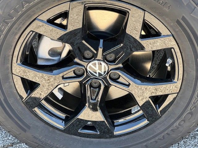 New 2026 Volkswagen Atlas Peak Edition image 12