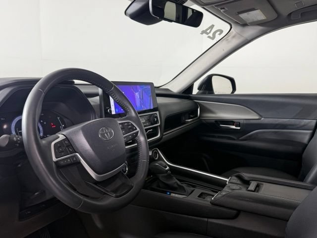 Used 2024 Toyota Grand Highlander FWD image 4