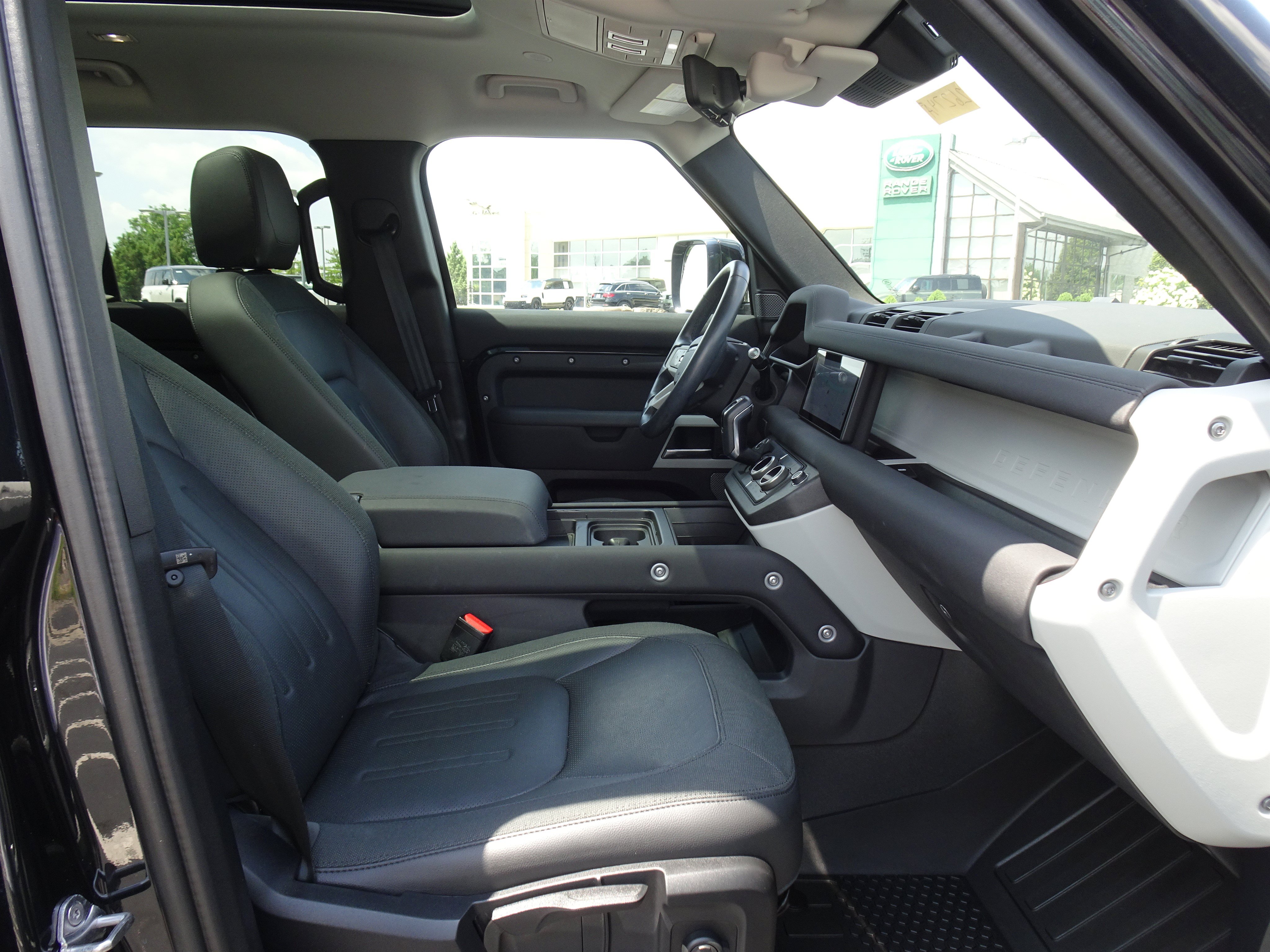 Used 2021 Land Rover Defender 110 S AWD/4WD image 24