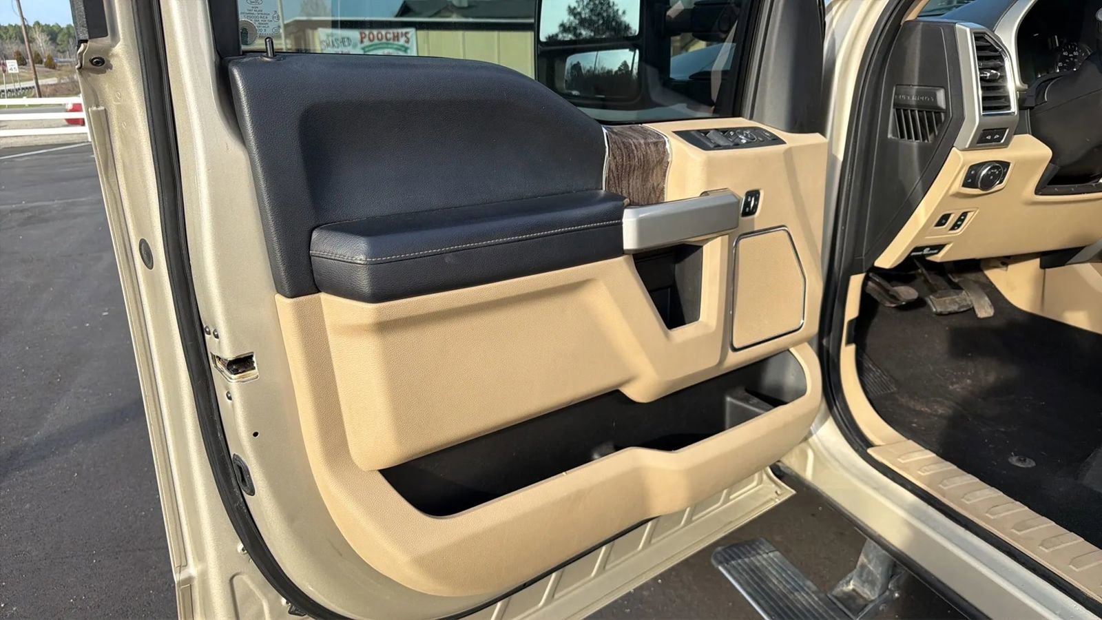 Used 2018 Ford F250 Lariat w/ Lariat Ultimate Package image 13