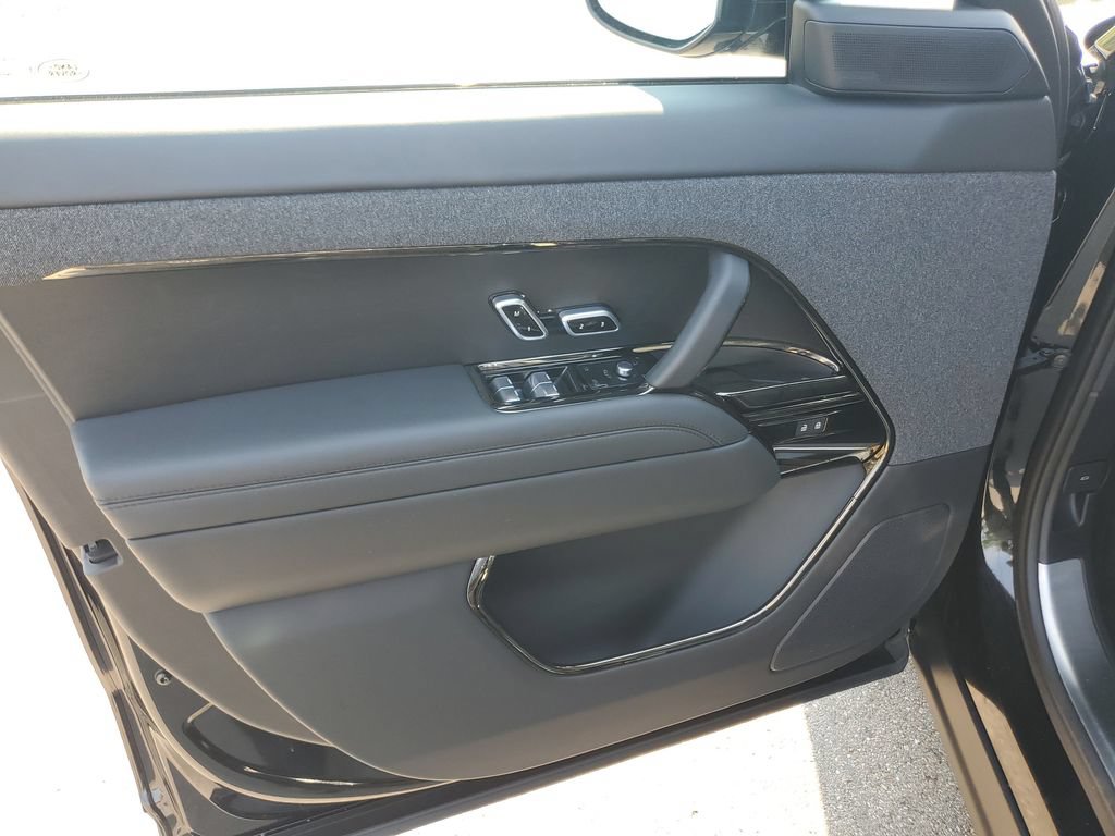 Used 2024 Land Rover Range Rover Sport Dynamic SE AWD/4WD image 8