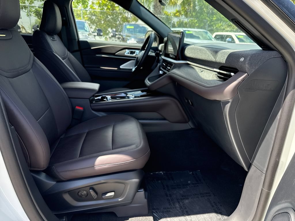 New 2026 Ford Explorer Platinum RWD image 22
