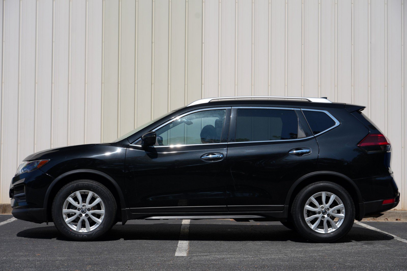Used 2019 Nissan Rogue SV FWD image 8