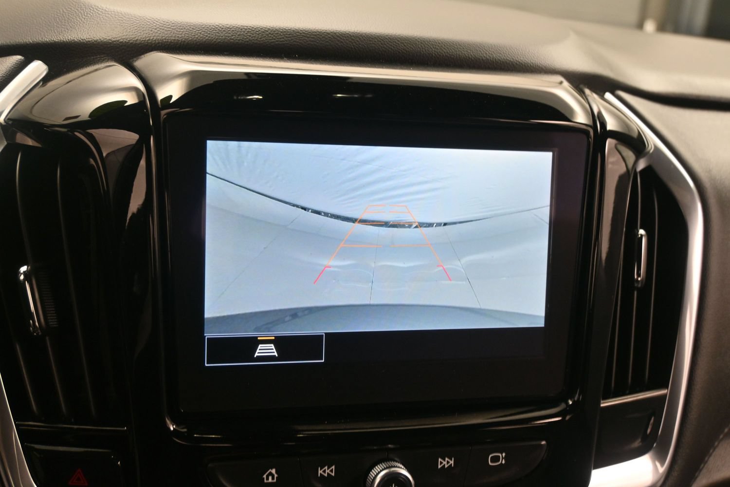 Used 2023 Chevrolet Traverse LT AWD/4WD image 28