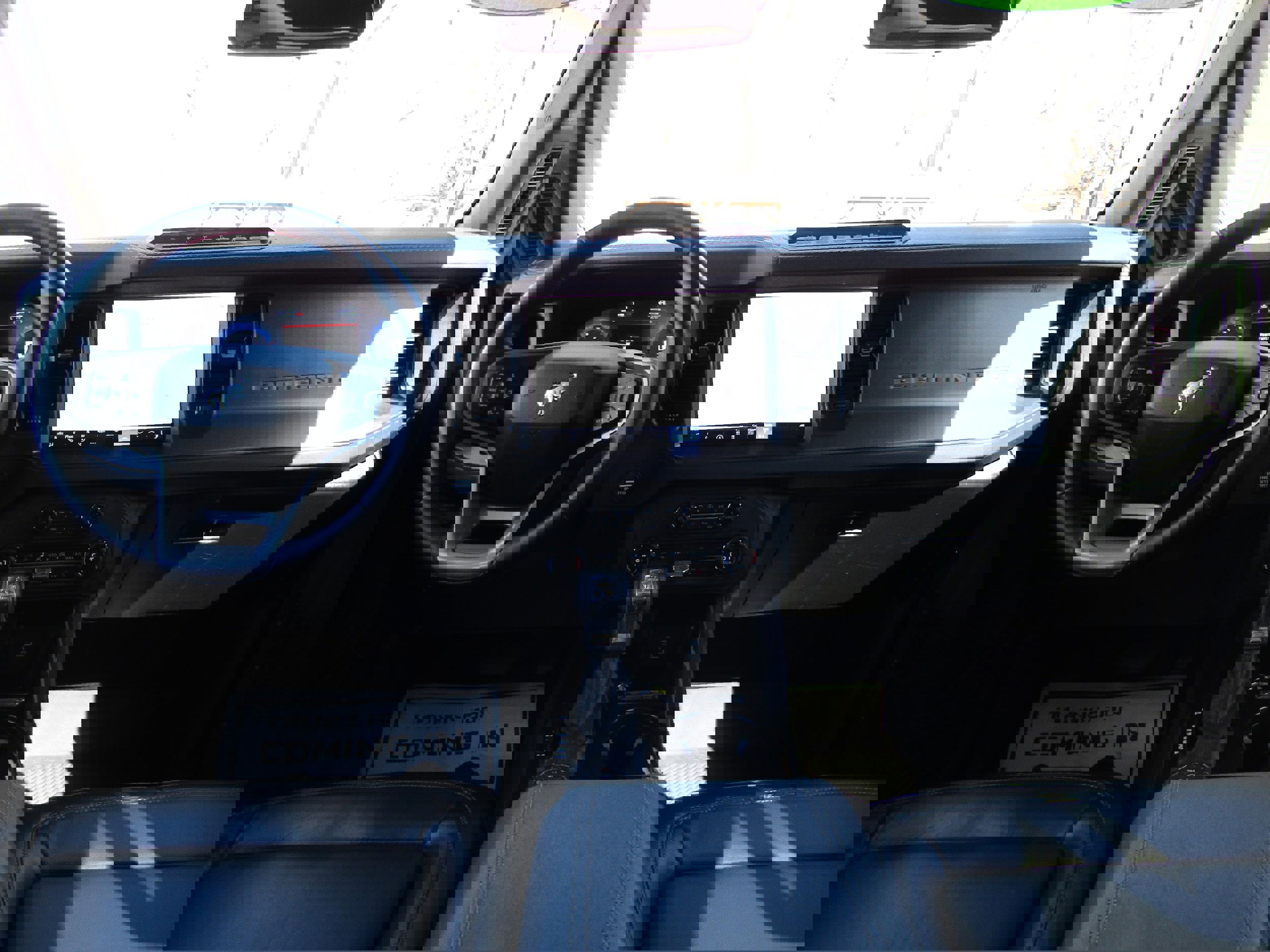 Used 2025 Ford Bronco Badlands image 35