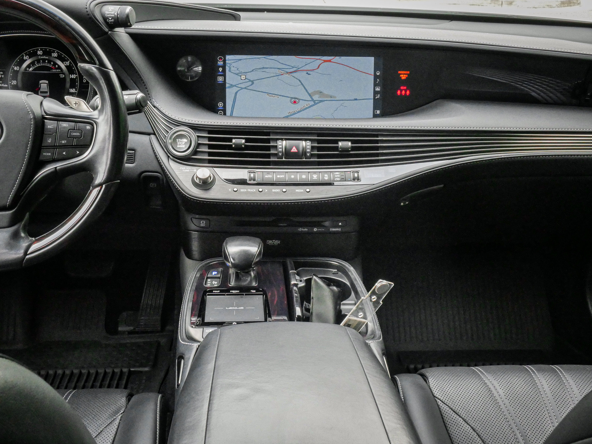 Used 2018 Lexus LS 500 w/ Luxury Package RWD image 30