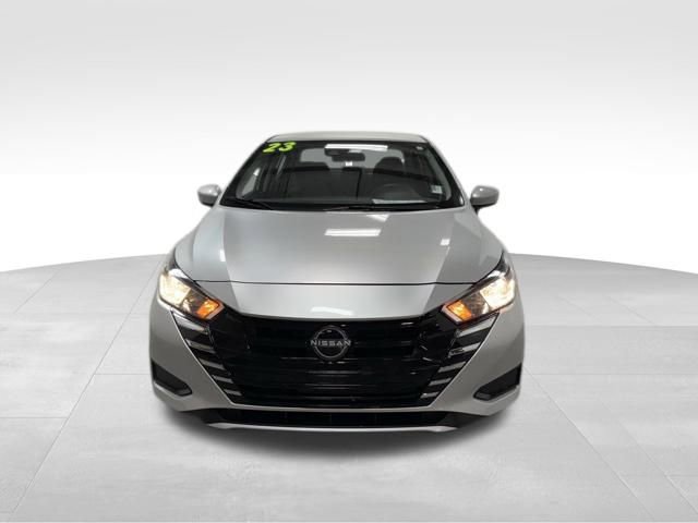 Used 2023 Nissan Versa SV video 3