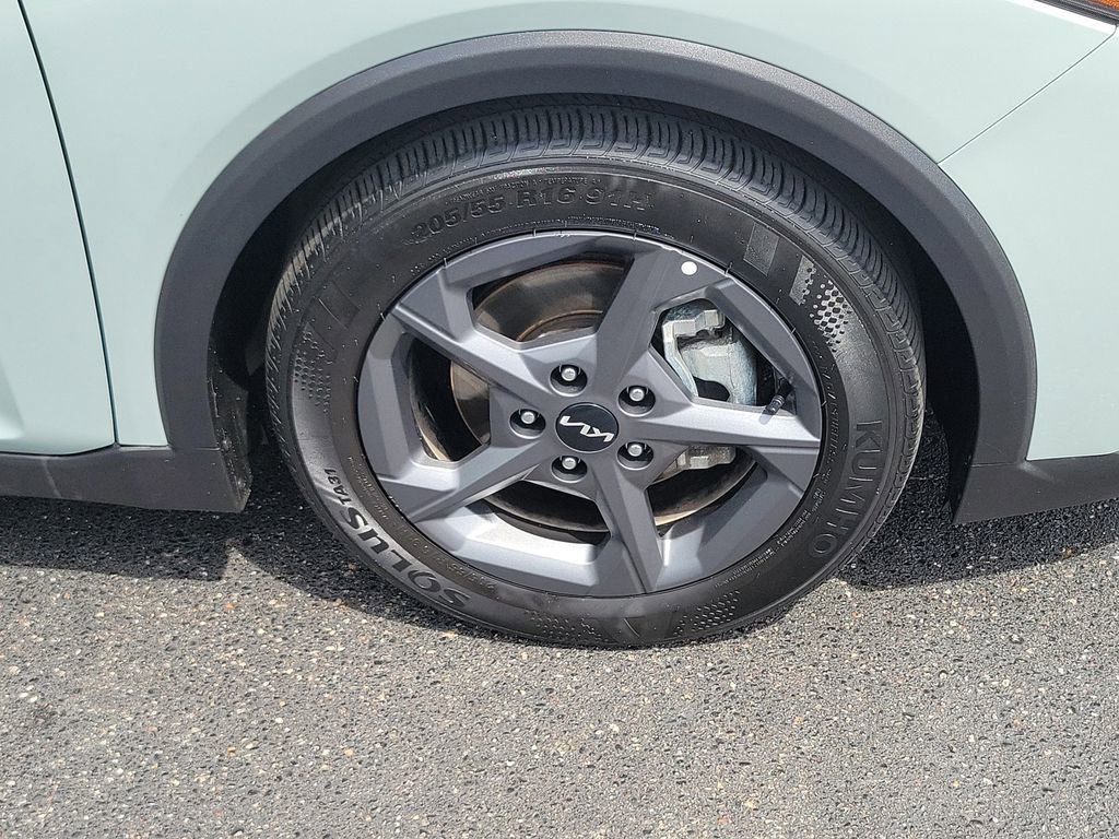 Used 2025 Kia K4 LXS FWD image 7