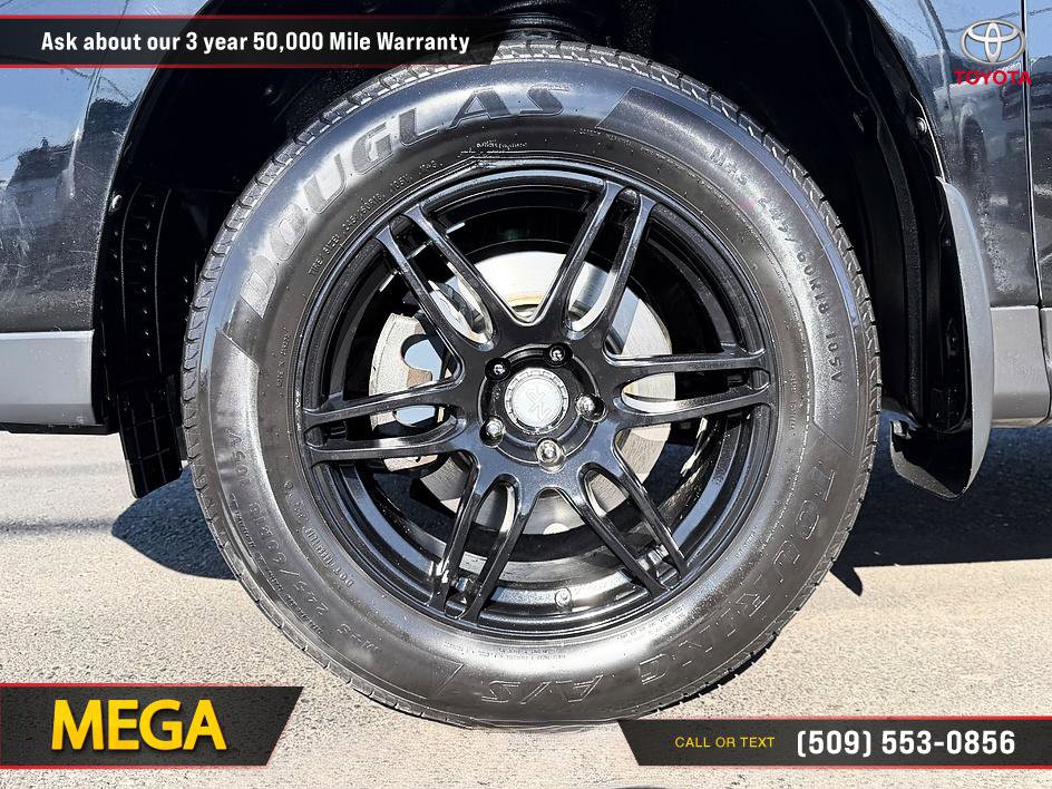 Used 2013 Toyota Highlander 4WD w/ Cold Weather Pkg image 28