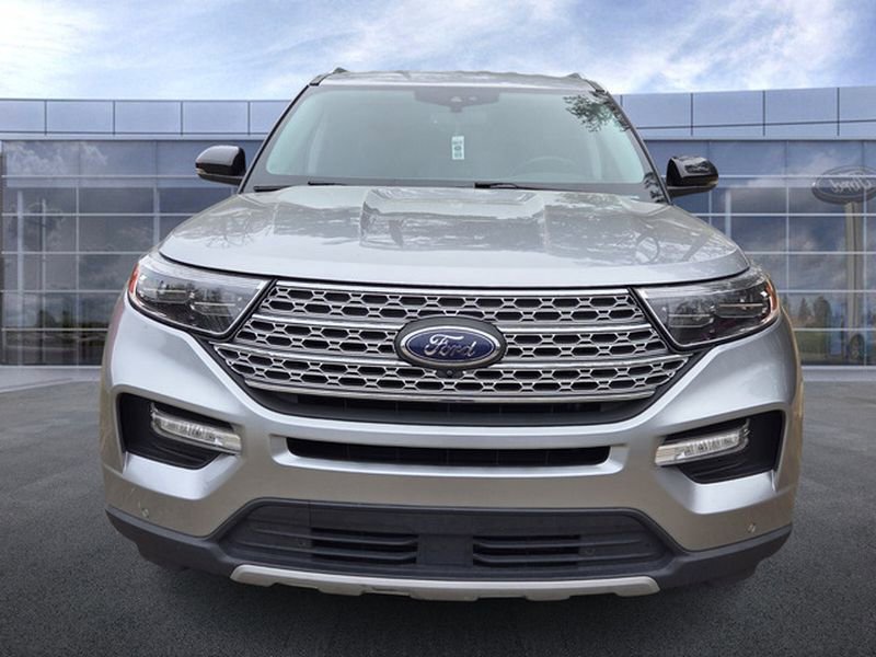 Used 2021 Ford Explorer Limited w/ Equipment Group 301A image 3