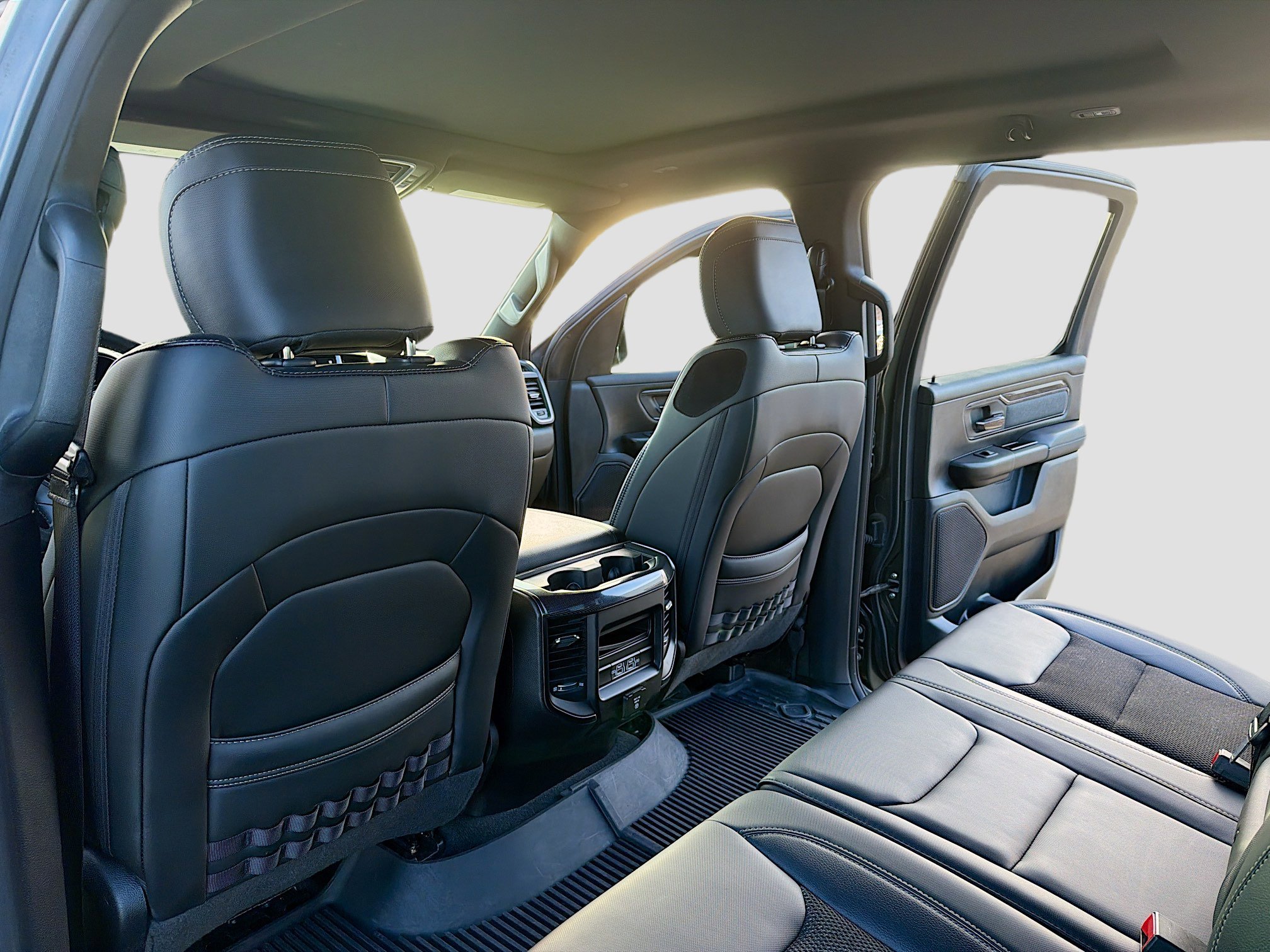 Used 2021 RAM 1500 Big Horn w/ Built-to-serve Edition image 6