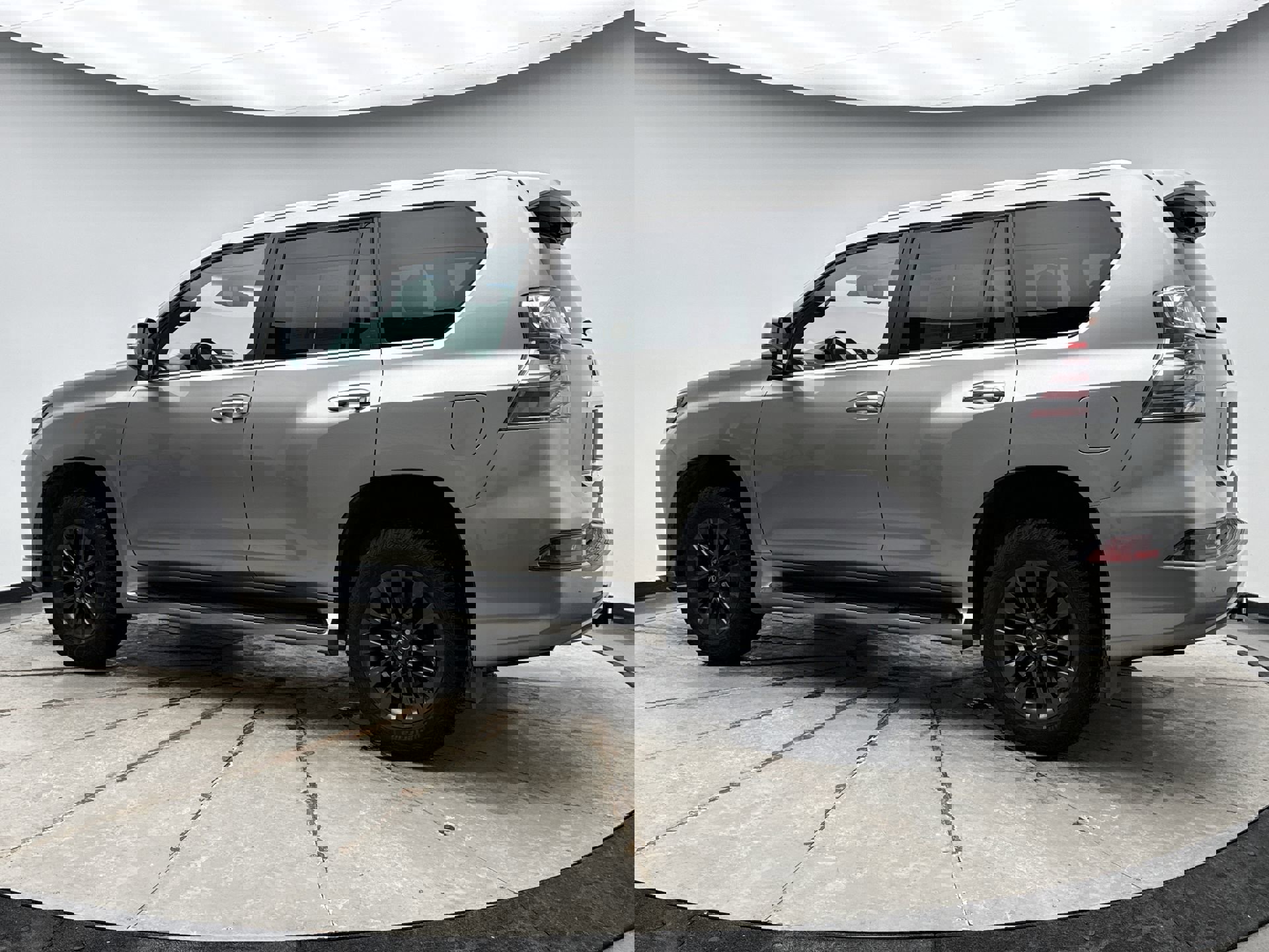 Used 2021 Lexus GX 460 Premium w/ Premium Package image 3