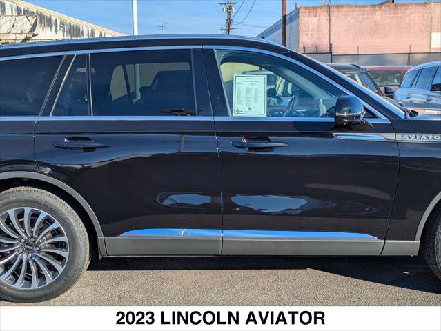 Used 2023 Lincoln Aviator Reserve w/ Equipment Group 201A image 6