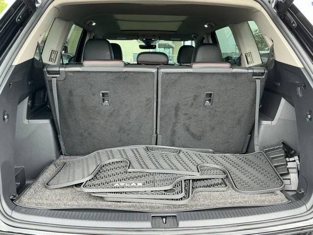 Used 2024 Volkswagen Atlas Peak Edition SE AWD/4WD image 21