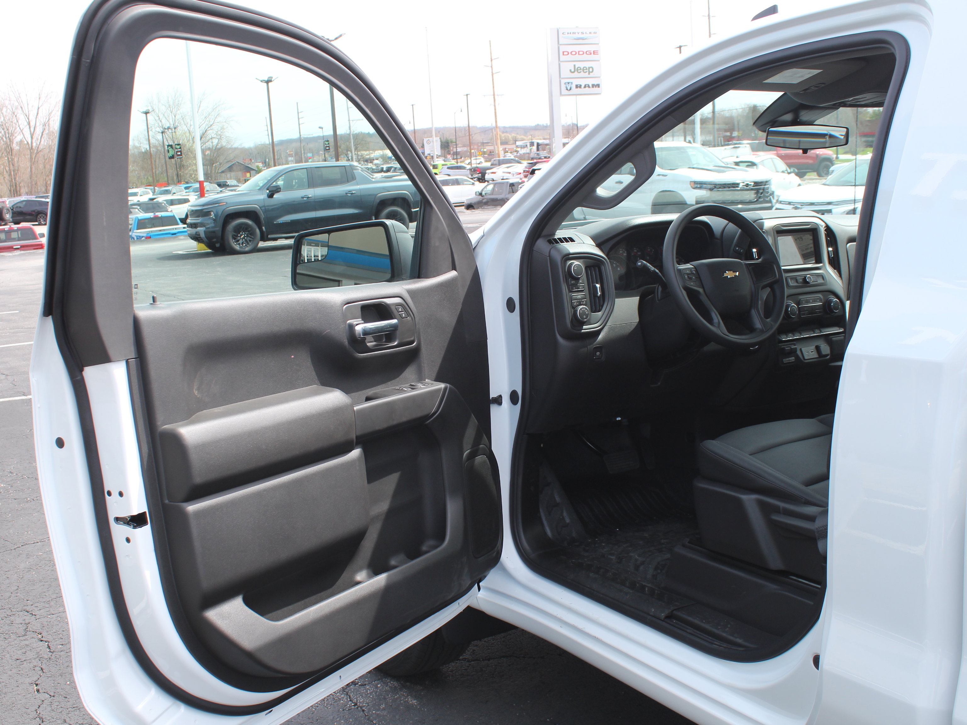 New 2026 Chevrolet Silverado 1500 W/T image 8