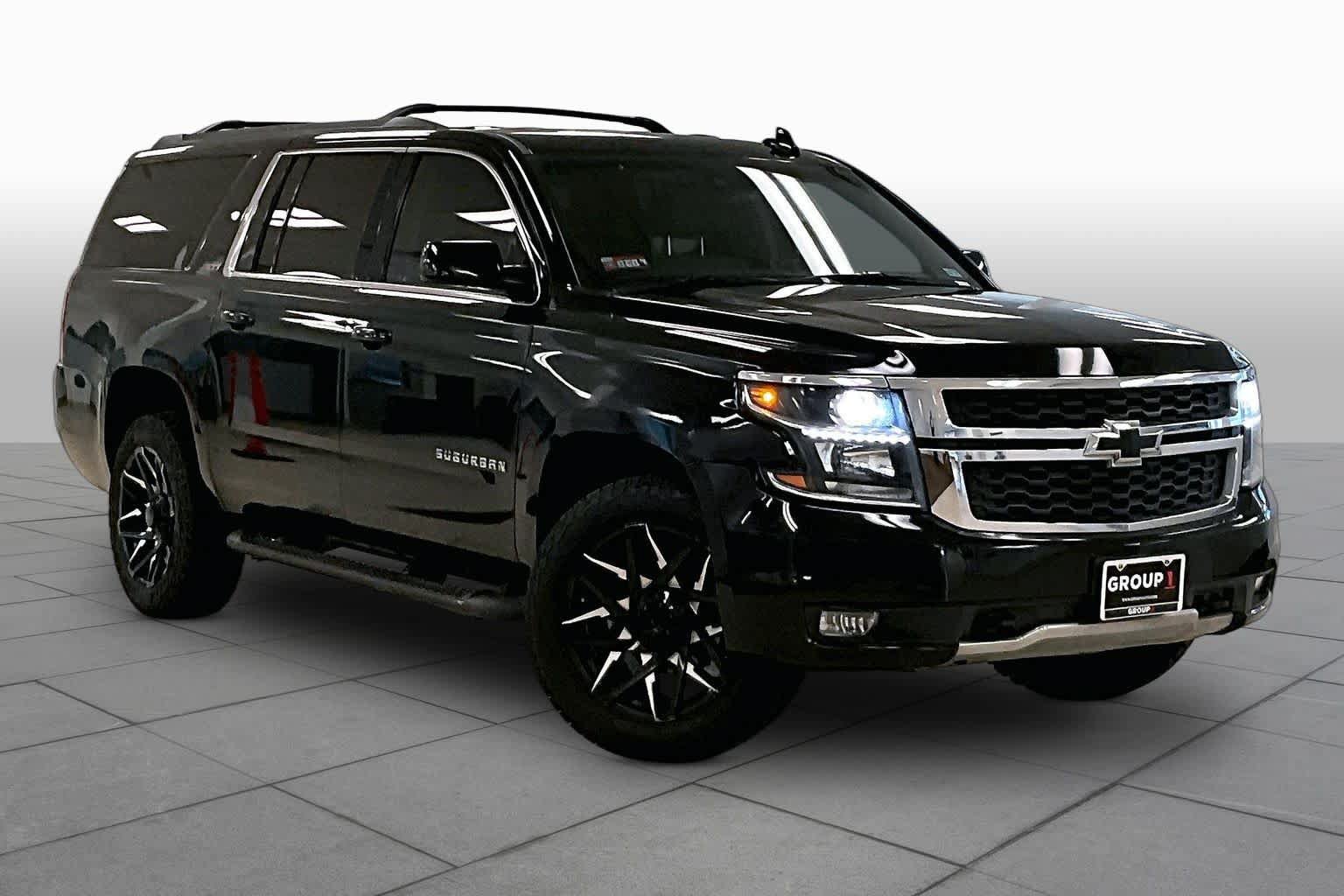 Used 2020 Chevrolet Suburban LT AWD/4WD image 2