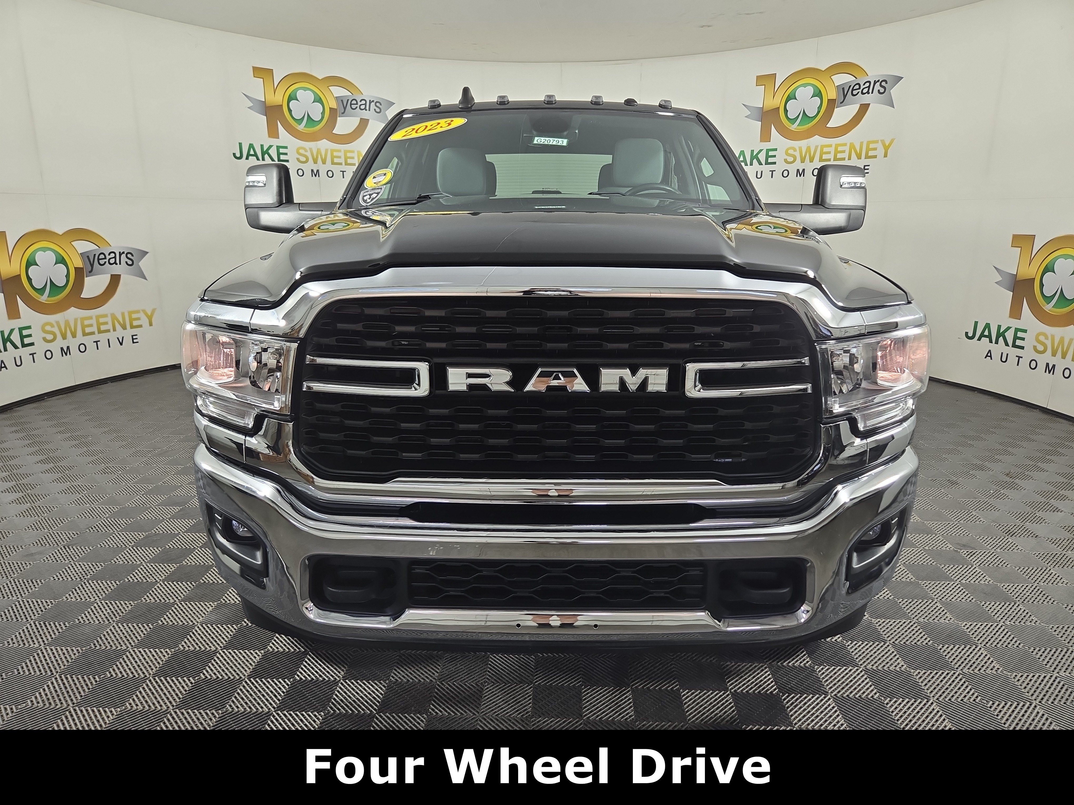 Used 2023 RAM 3500 Big Horn w/ Level 1 Equipment Group AWD/4WD image 2