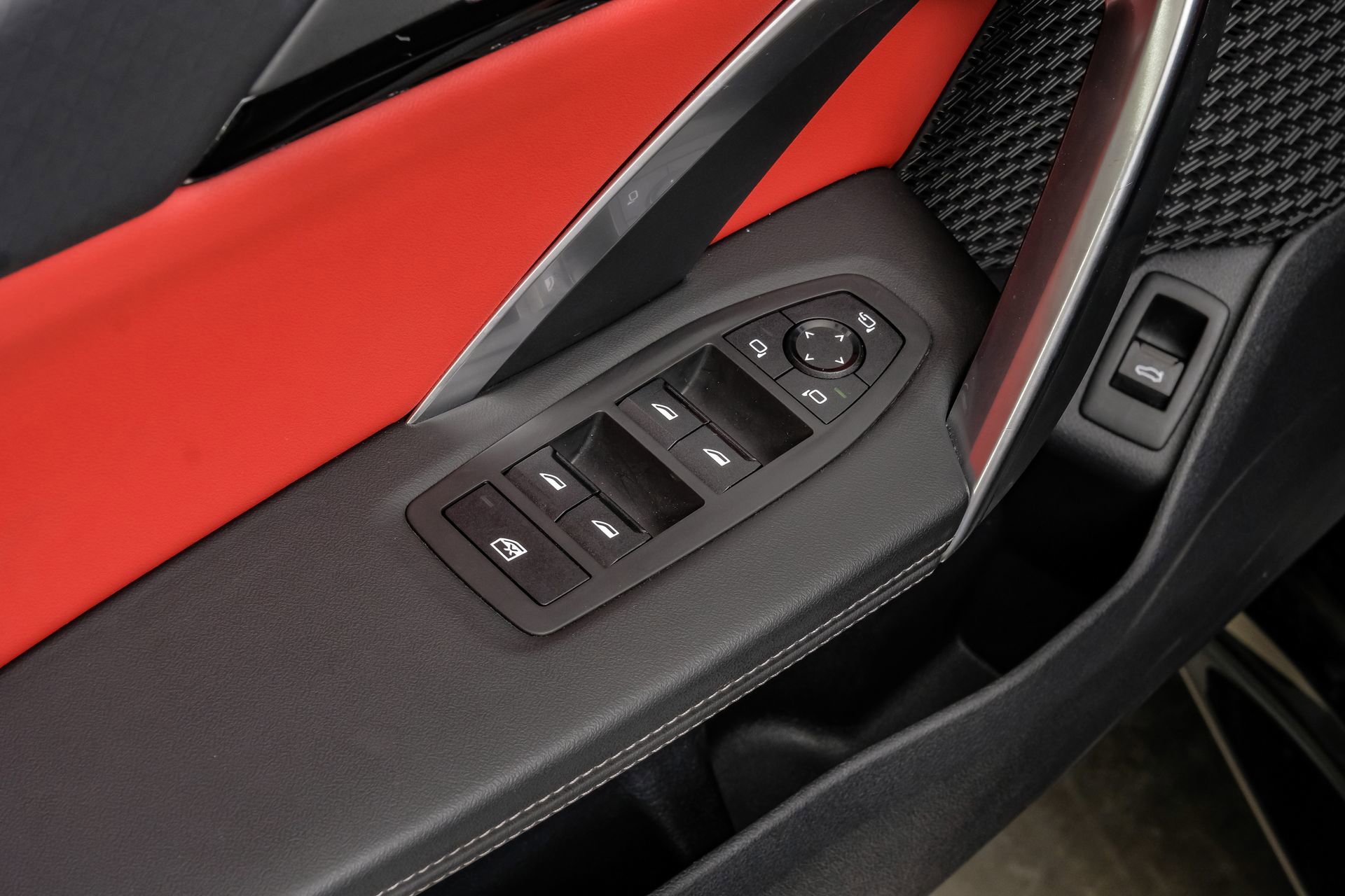 Used 2025 BMW X2 xDrive28i image 44