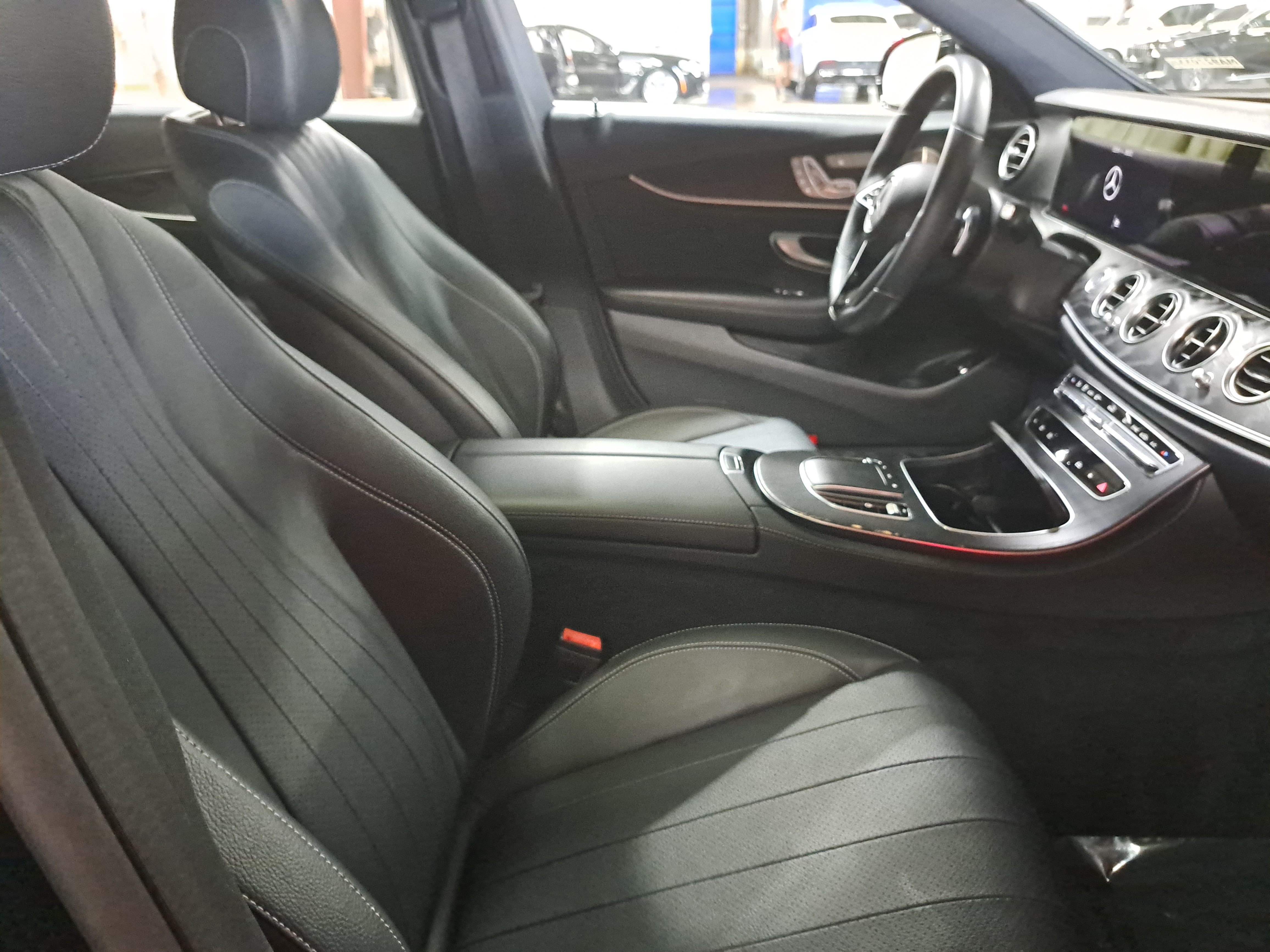 Used 2021 Mercedes-Benz E 350 4MATIC Sedan image 10