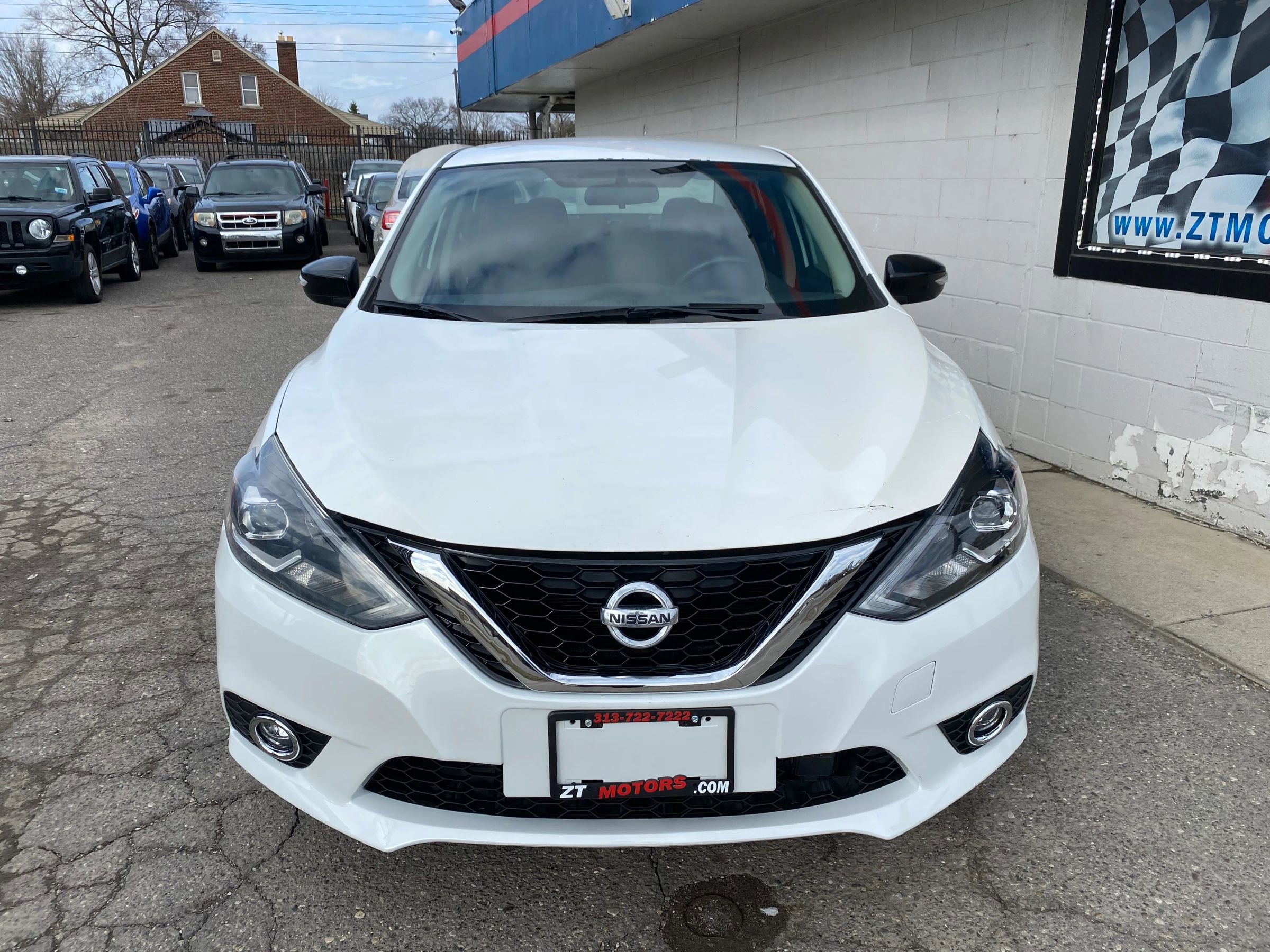Used 2018 Nissan Sentra SR w/ SR Midnight Edition Package image 5