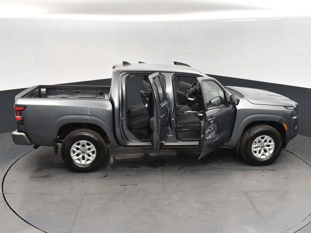 Used 2024 Nissan Frontier SV image 28