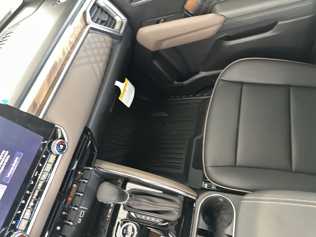 New 2026 GMC Canyon Denali w/ LPO, Denali Black Edition image 23