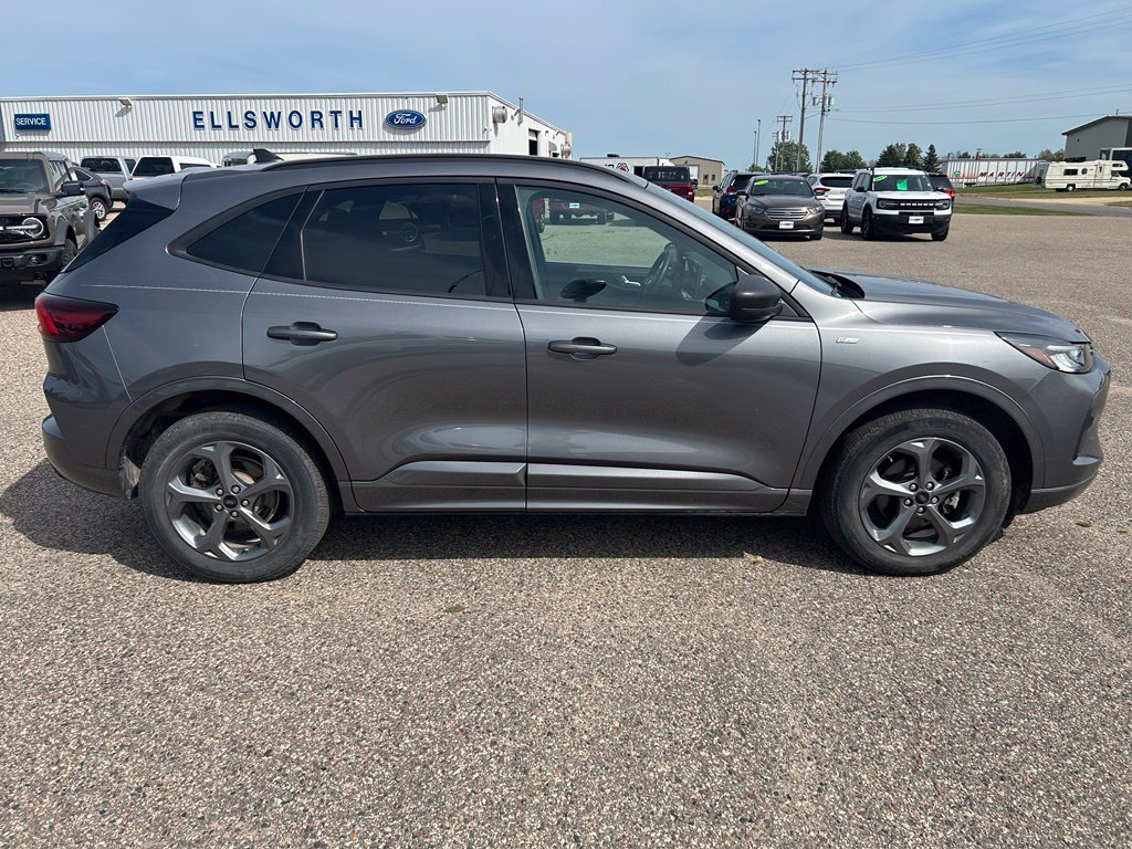 Used 2024 Ford Escape ST-Line w/ Tech Pack #1 AWD/4WD image 8