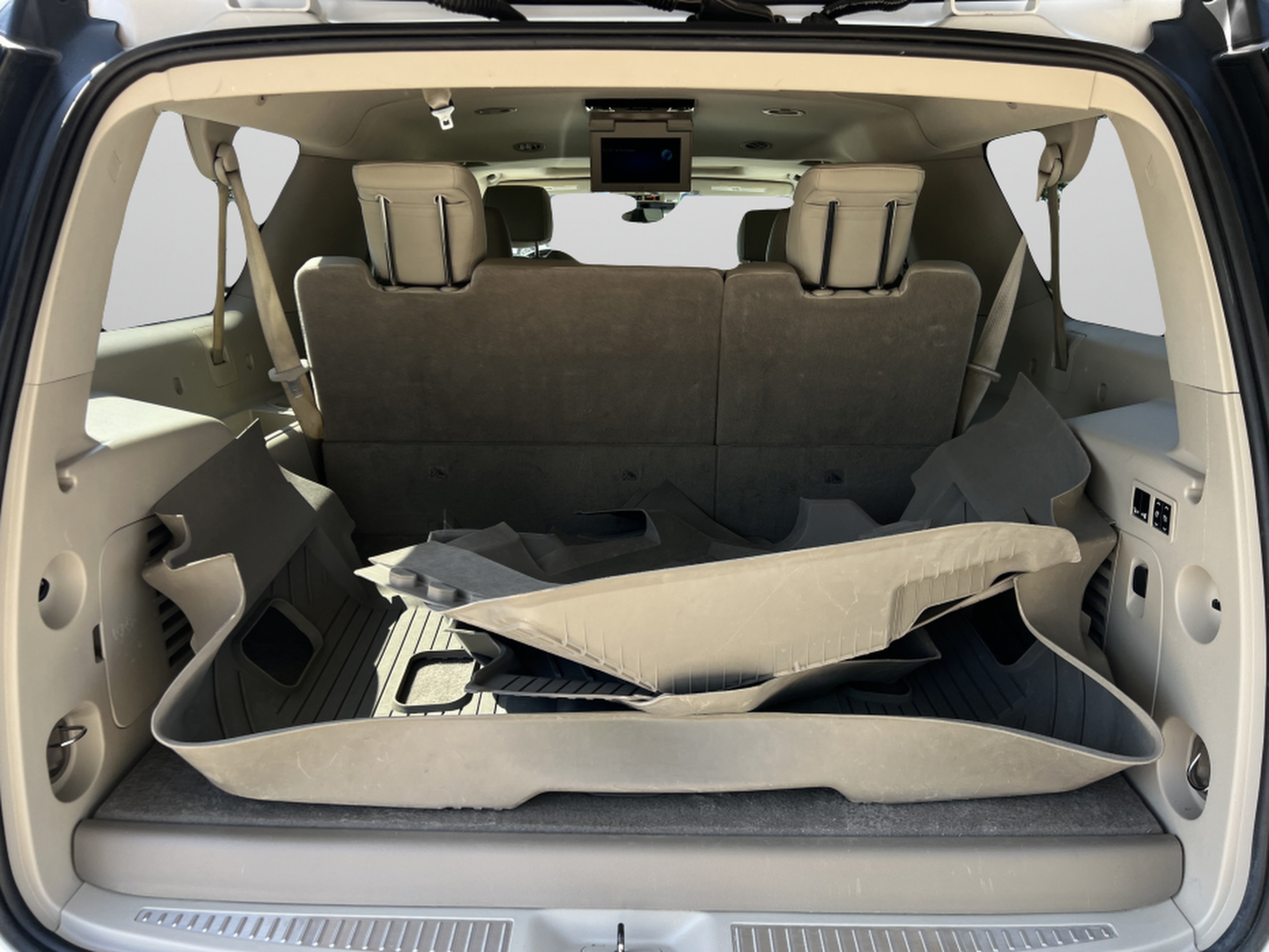 Used 2019 Cadillac Escalade ESV Luxury AWD/4WD image 29