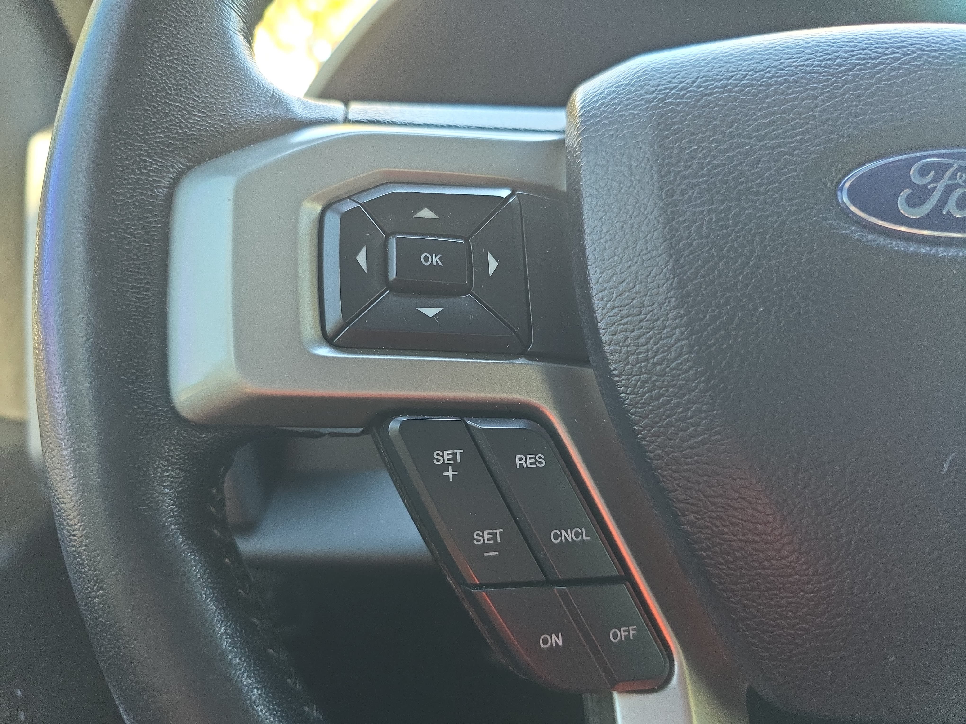 Used 2020 Ford F150 Lariat w/ Equipment Group 502A Luxury AWD/4WD image 18