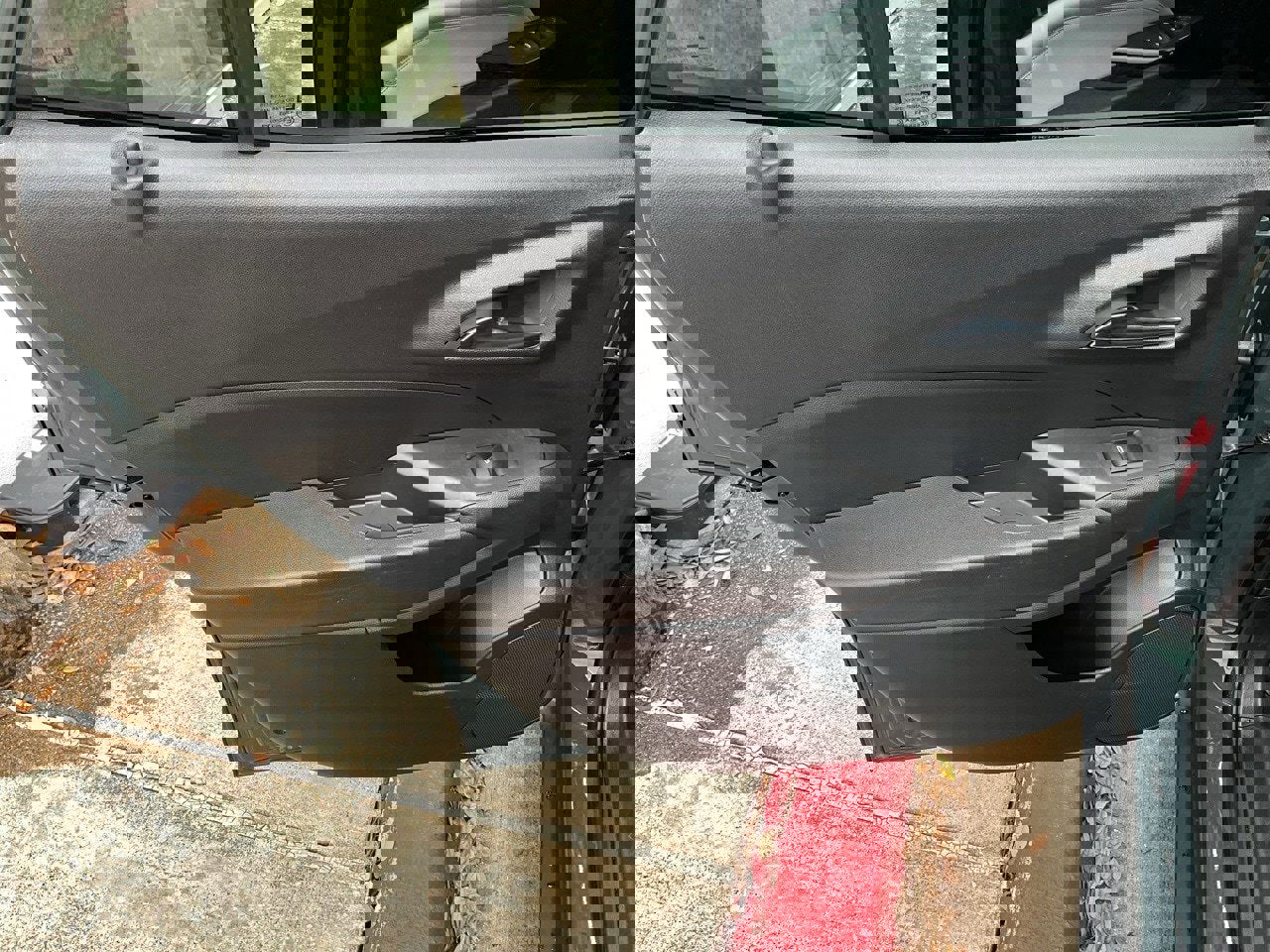 Used 2025 Chevrolet Trax LT w/ LT Convenience Package image 17