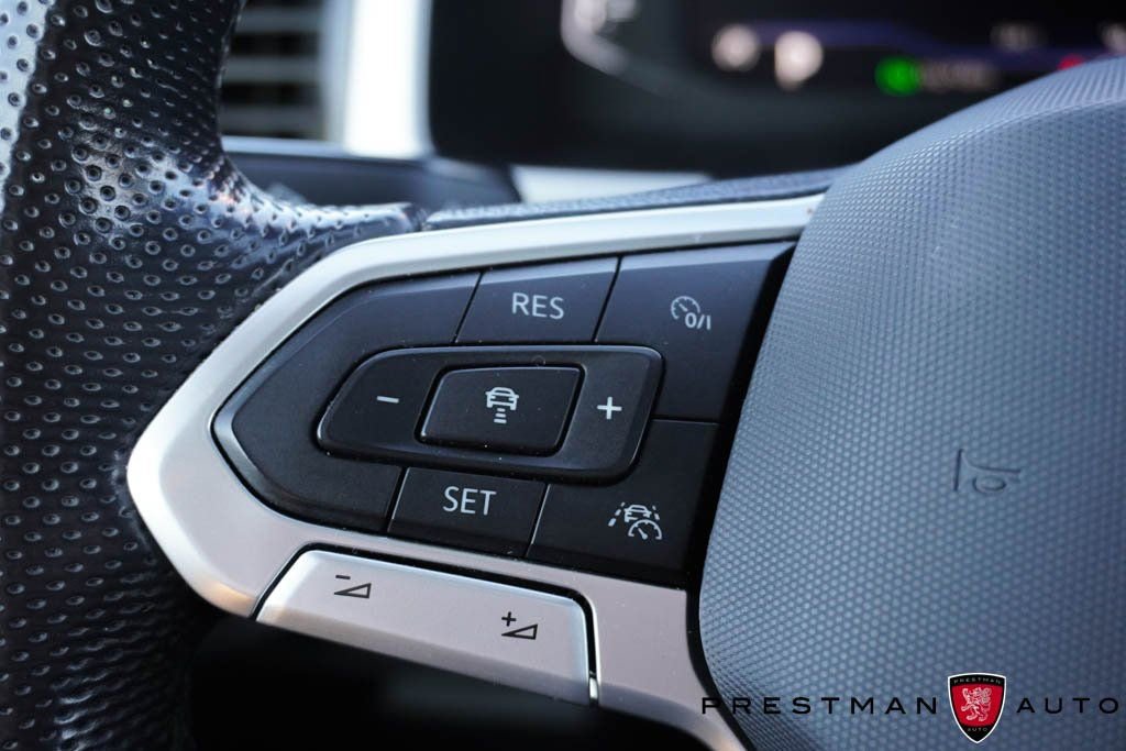 Used 2022 Volkswagen Atlas SEL Premium image 32