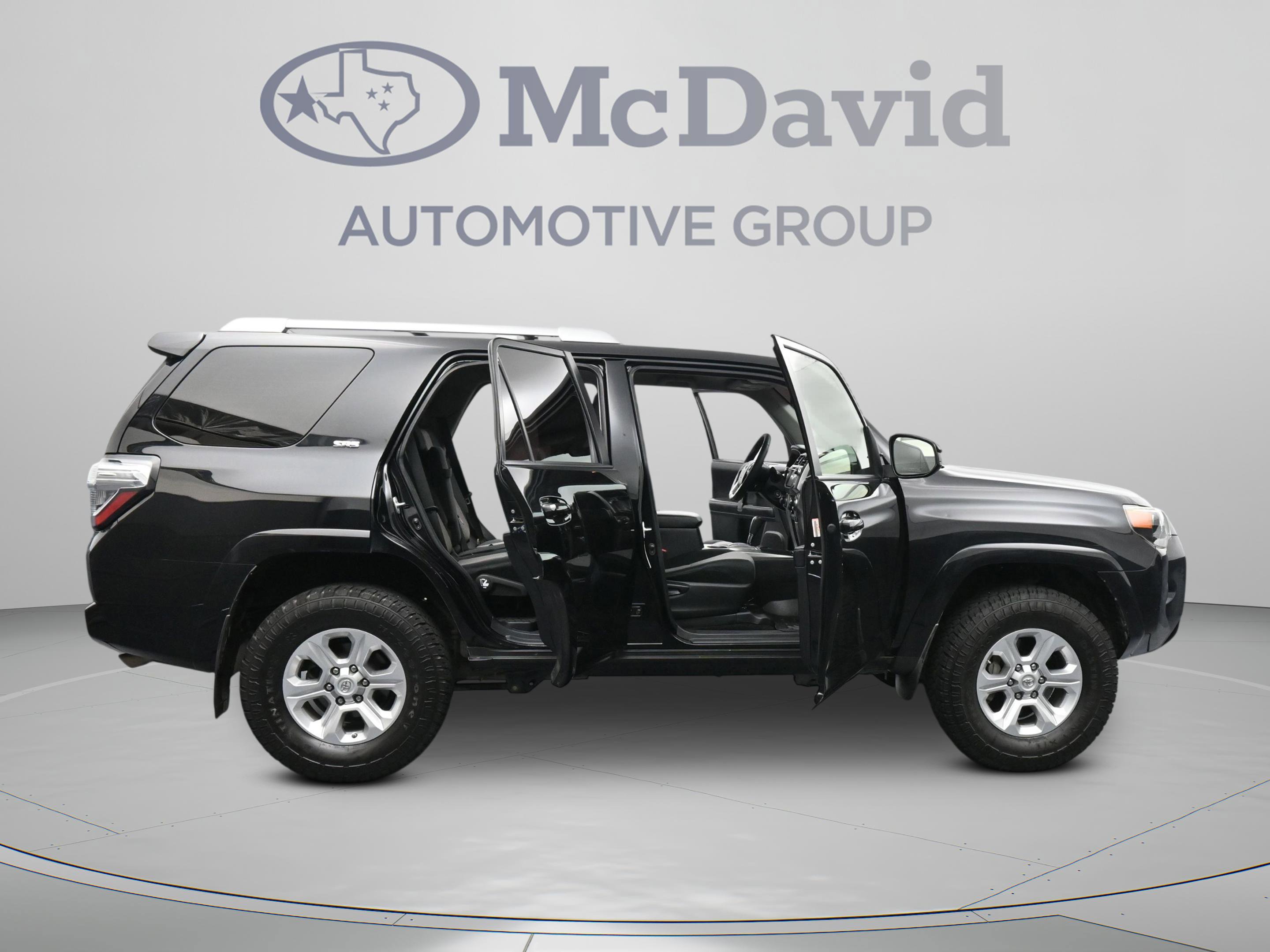 Used 2017 Toyota 4Runner SR5 RWD image 40