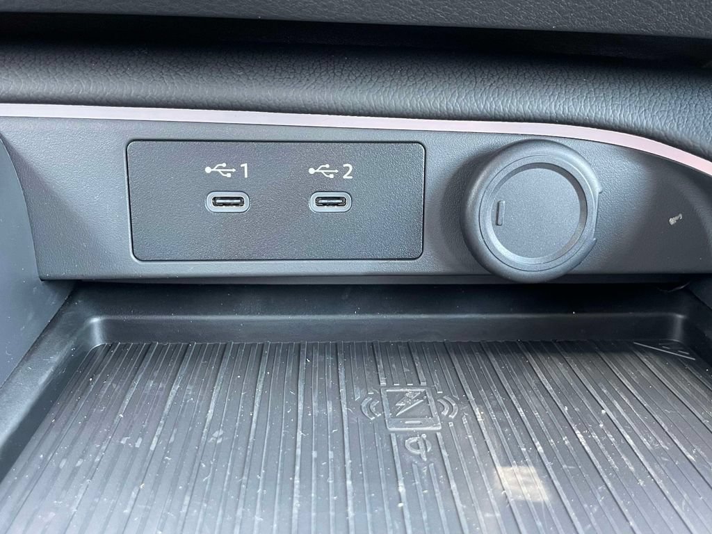 New 2026 Nissan Sentra SR w/ SR Premium Package FWD image 31