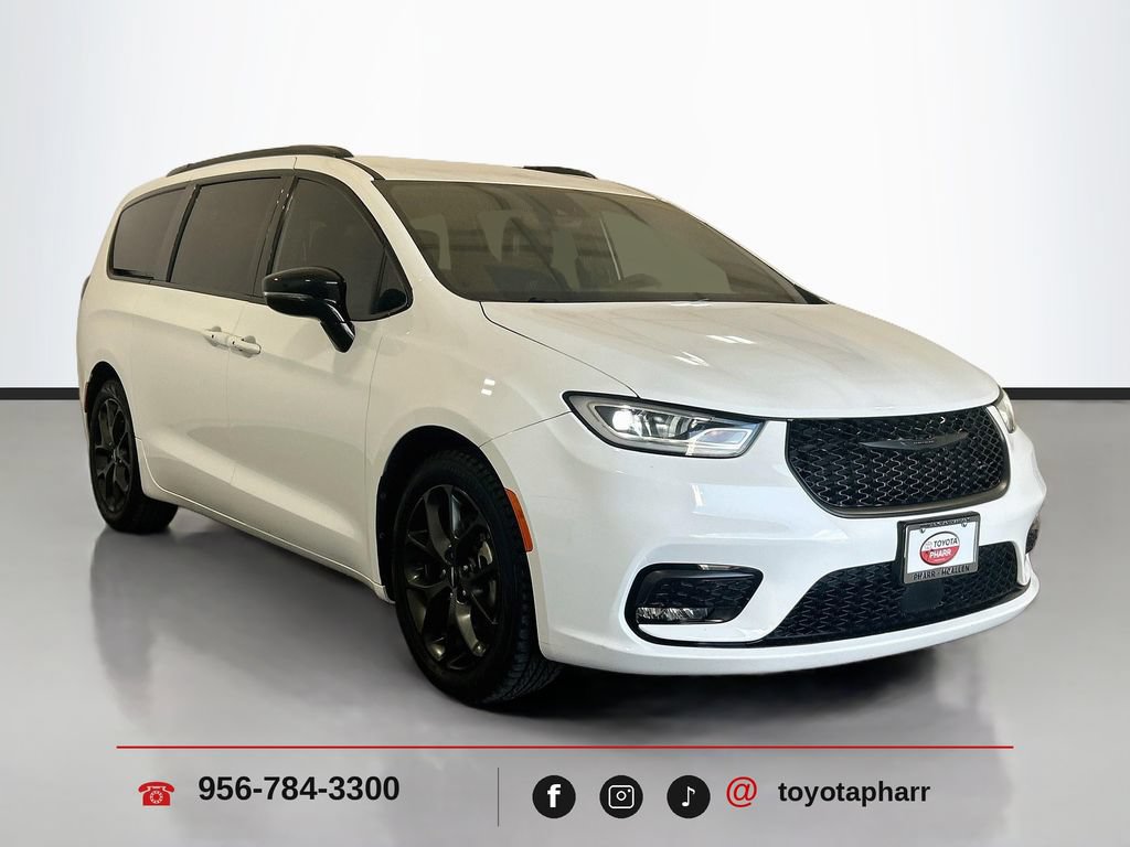 Used 2024 Chrysler Pacifica Touring-L w/ S Appearance Package FWD image 3