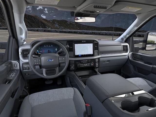New 2025 Ford F250 XLT w/ Black Appearance Package image 9