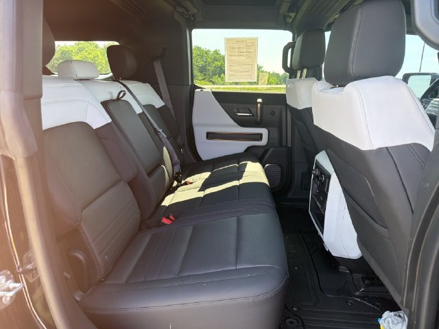 Used 2024 GMC Hummer EV 3X w/ LPO, Sport Package AWD/4WD image 36