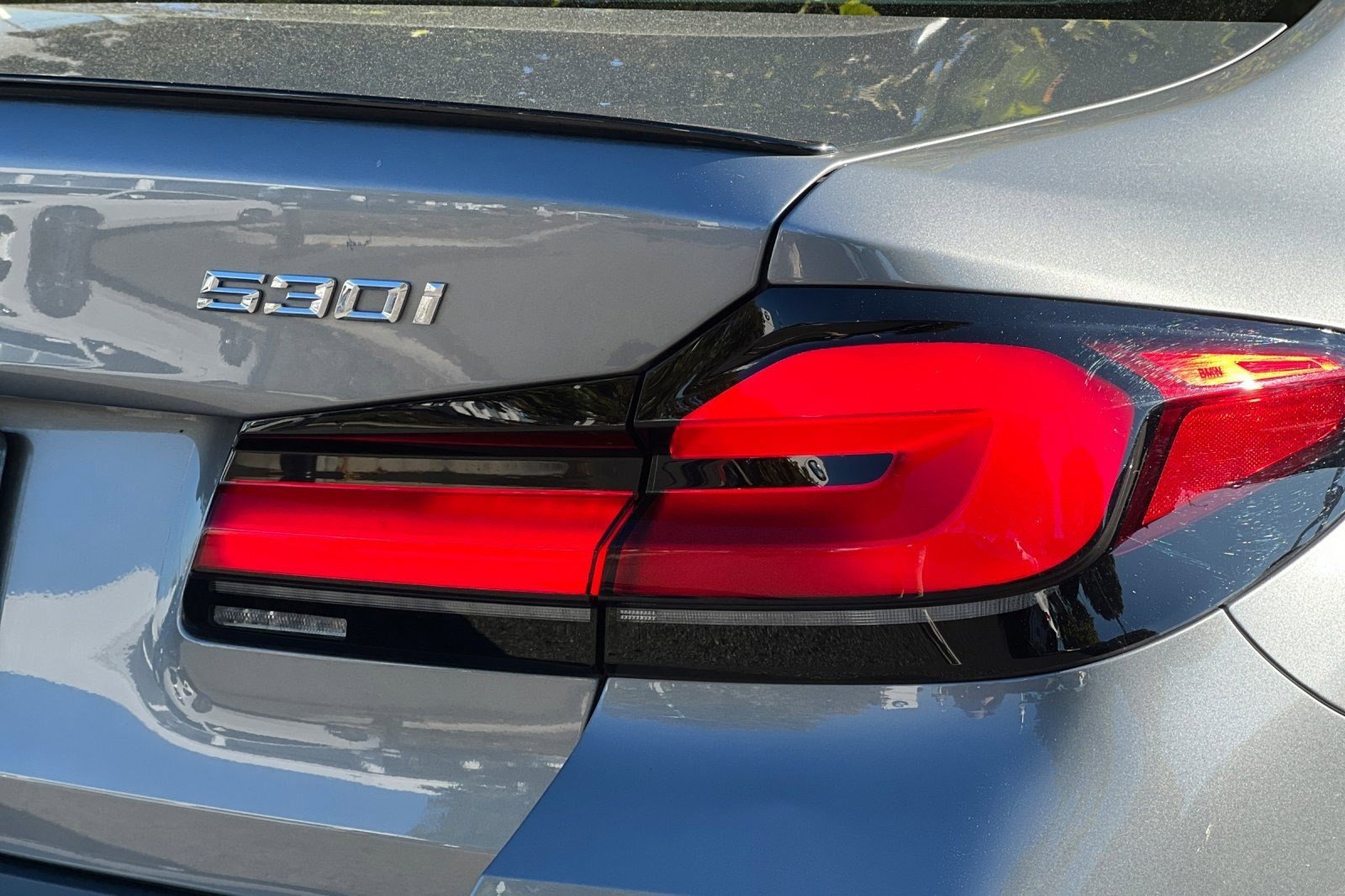 Certified 2023 BMW 530i xDrive w/ Executive Package image 12