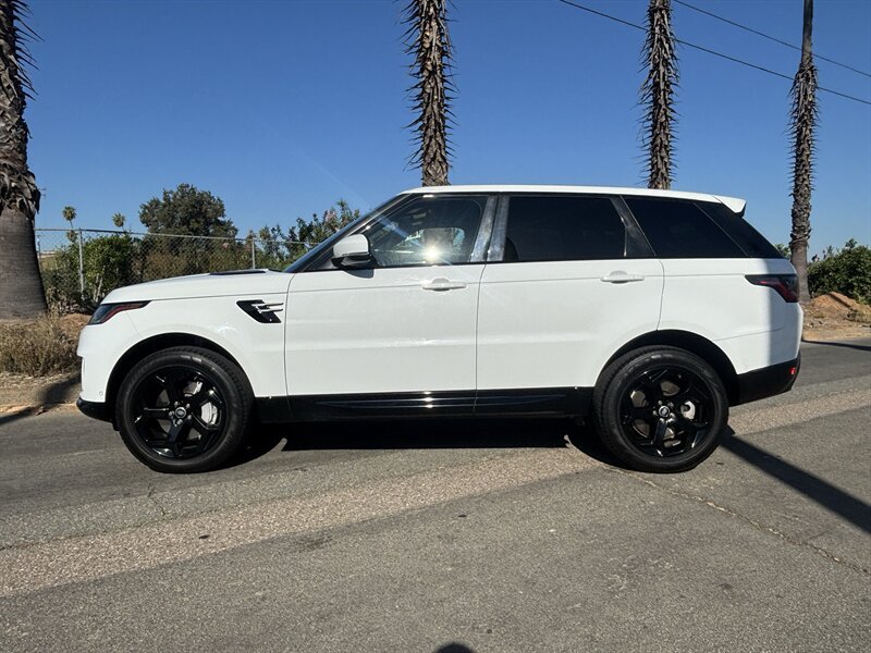 Used 2018 Land Rover Range Rover Sport HSE AWD/4WD image 4