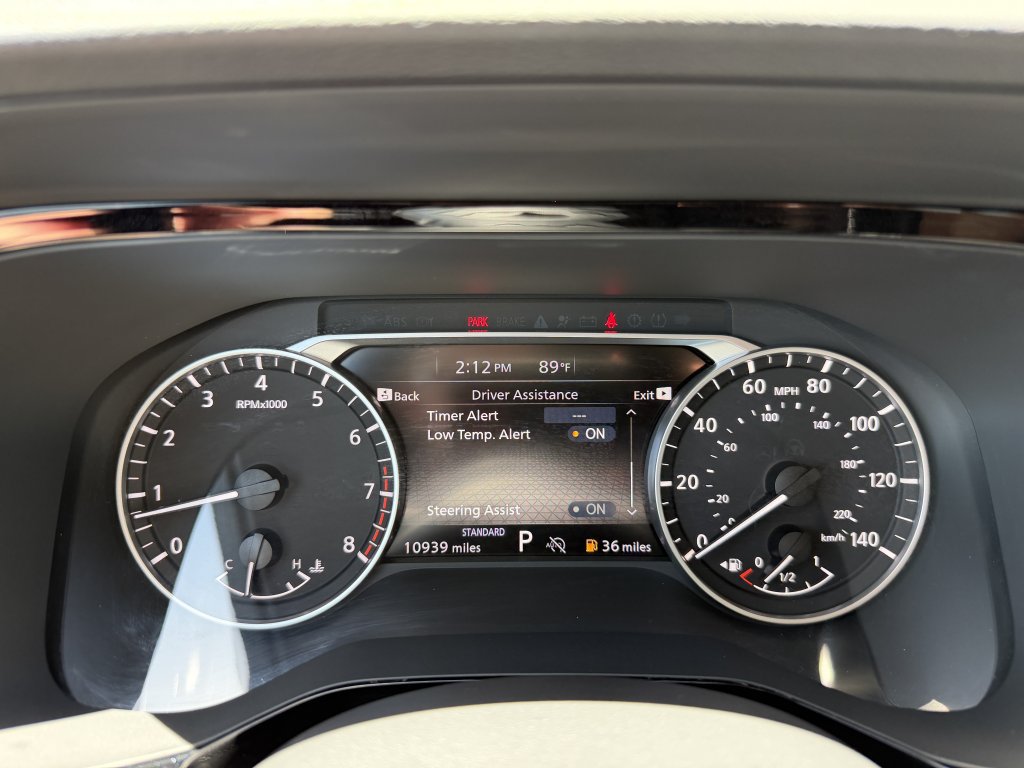 Used 2025 Nissan Pathfinder SV w/ SV Premium Package FWD image 21