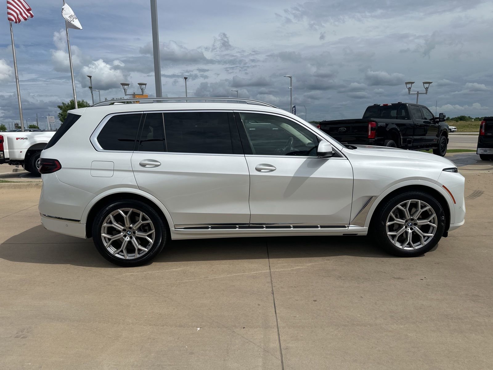 Used 2025 BMW X7 xDrive40i AWD/4WD image 7