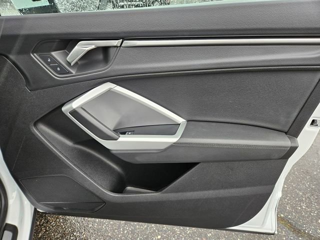 Used 2025 Audi Q3 2.0T Premium AWD/4WD image 15