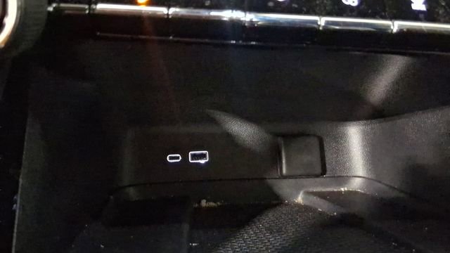 Used 2024 Chevrolet Traverse LT w/ Enhanced Driving Package image 34