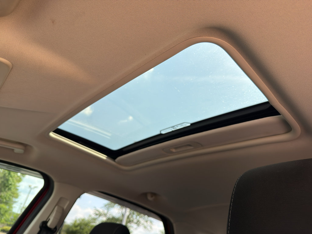 Used 2020 Ford EcoSport SE w/ SE Convenience Package image 12