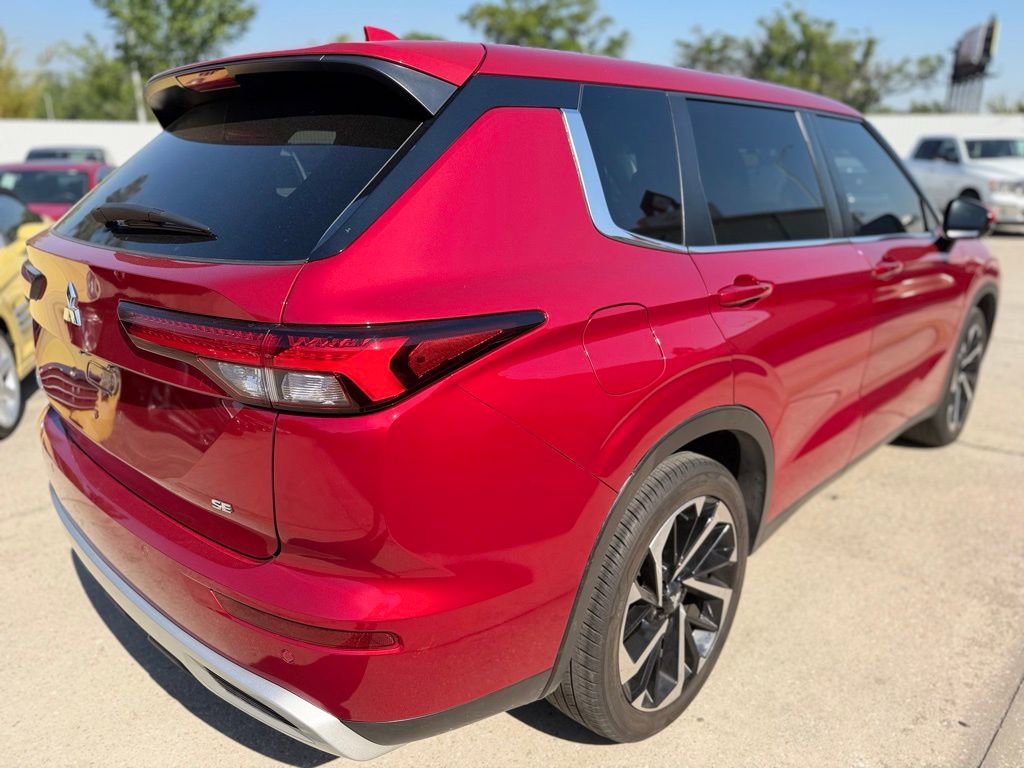 Used 2023 Mitsubishi Outlander SE FWD image 5
