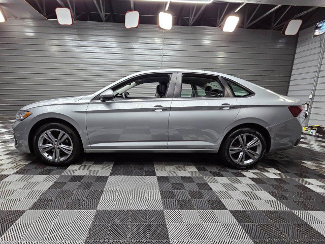 Used 2022 Volkswagen Jetta SE FWD image 9