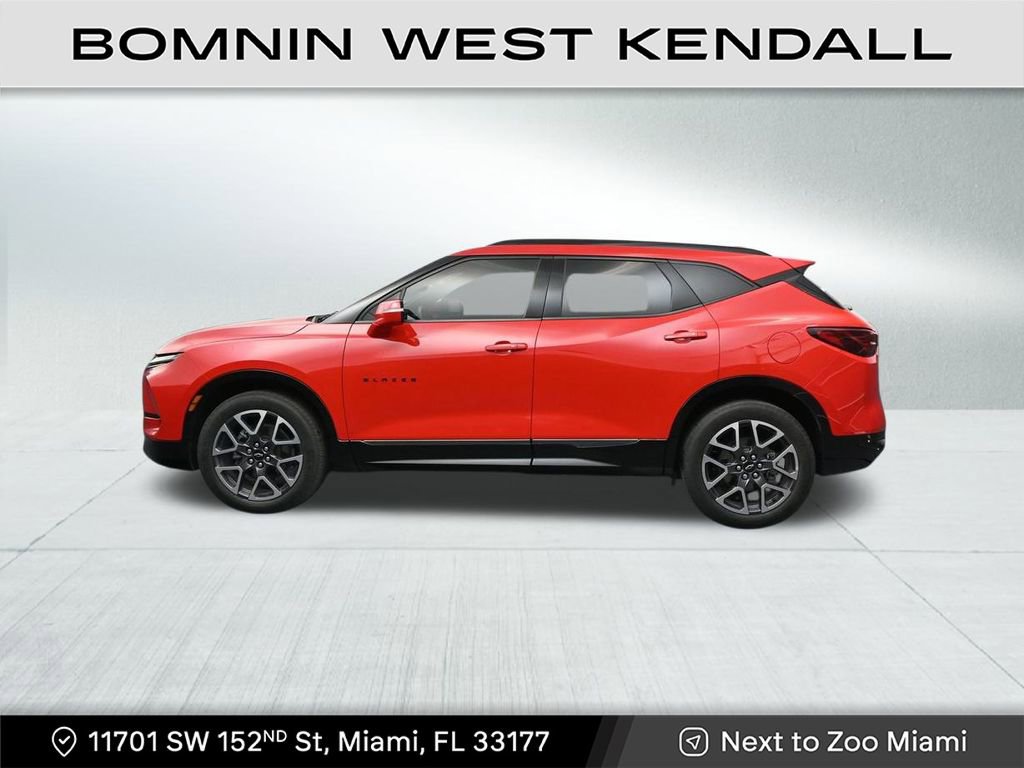 Used 2023 Chevrolet Blazer RS image 2