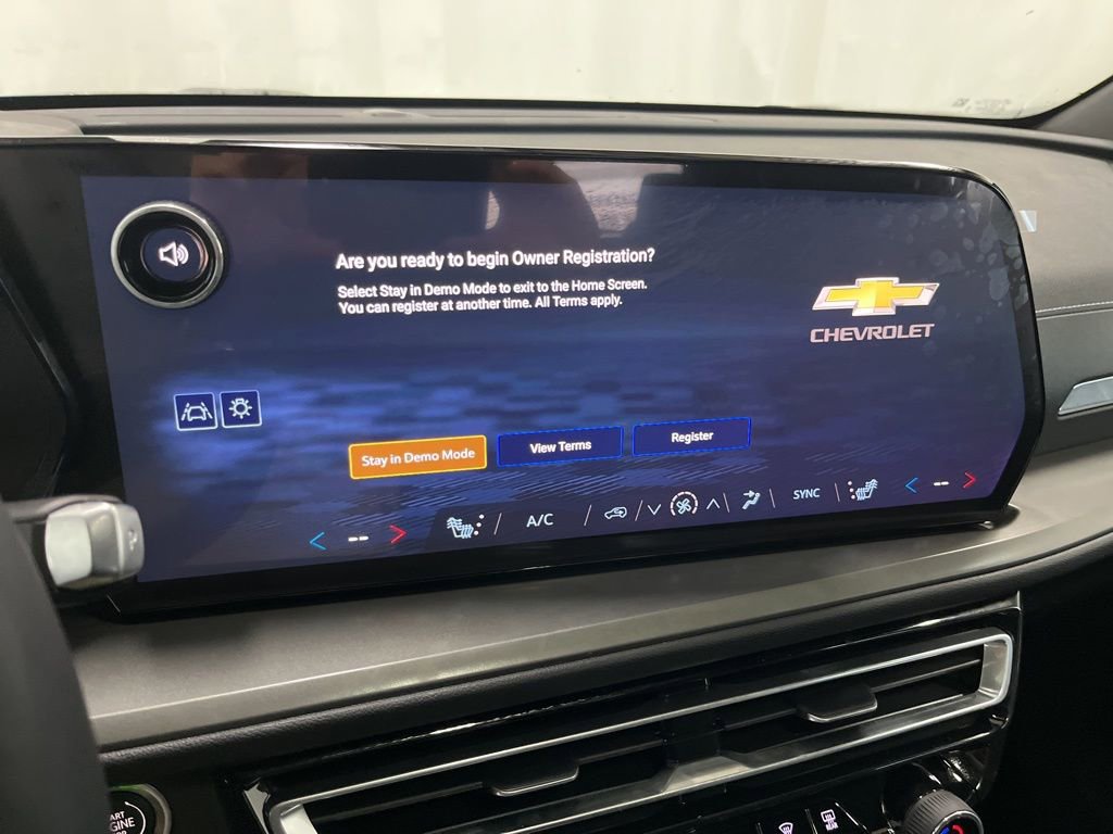 New 2026 Chevrolet Traverse LT w/ Sun and Wheel Package image 12
