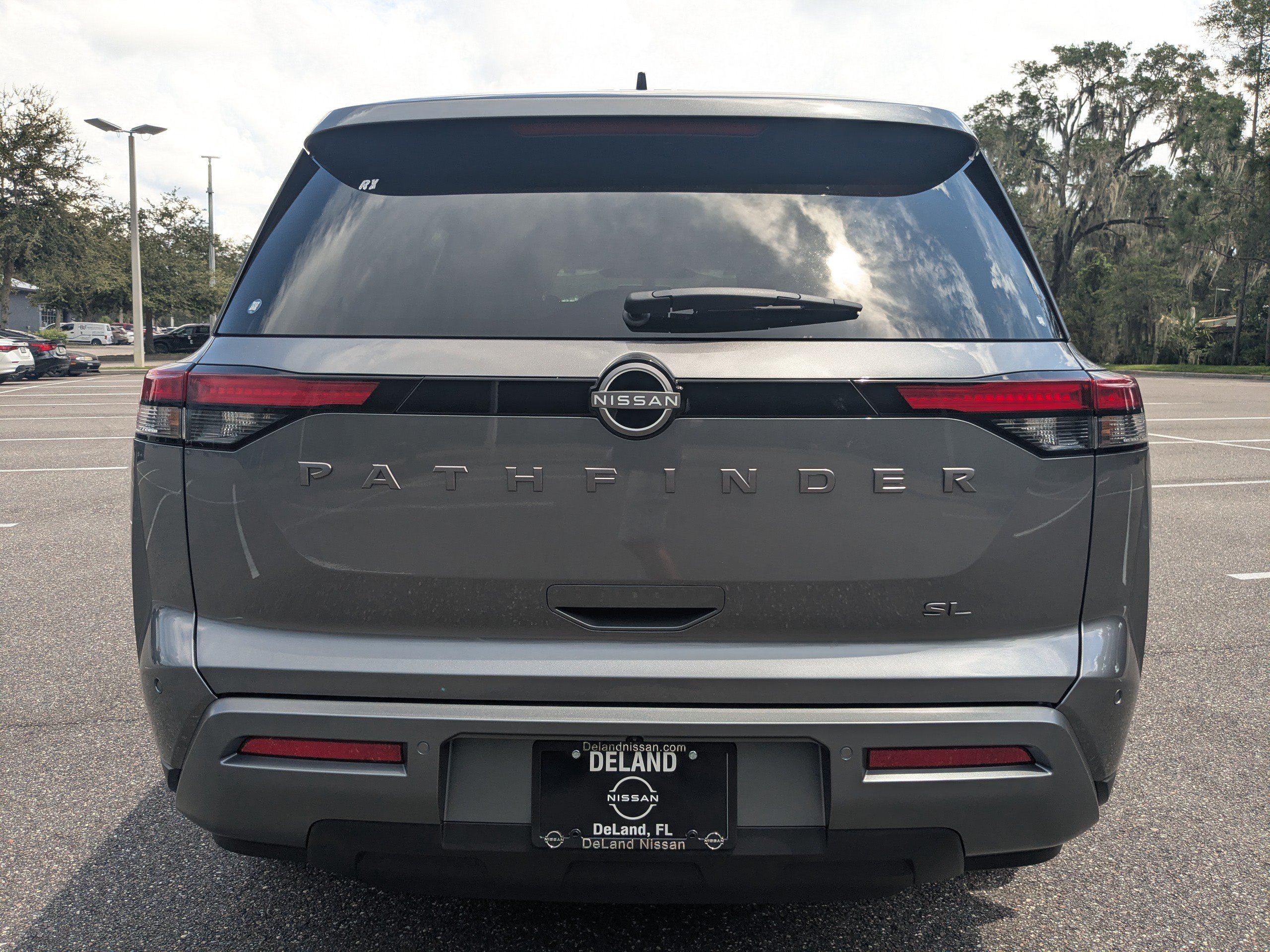 New 2026 Nissan Pathfinder SL FWD image 5